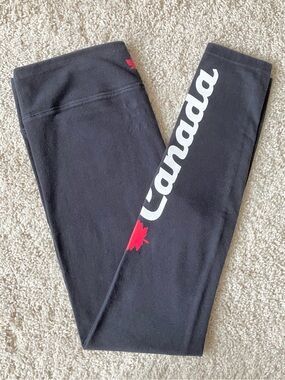 Canadiana | Canada Black Leggings